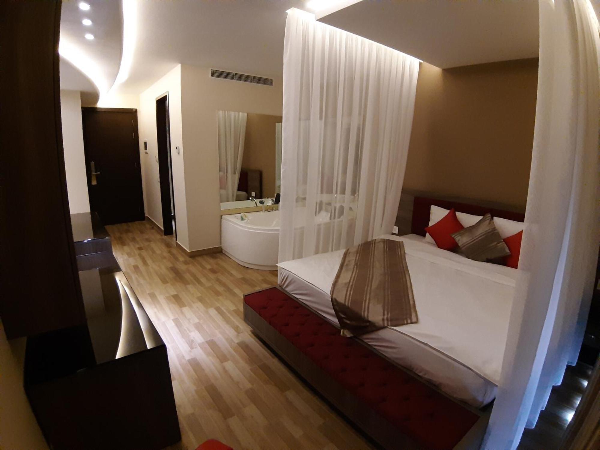 Jounieh Suites Boutique Hotel Esterno foto