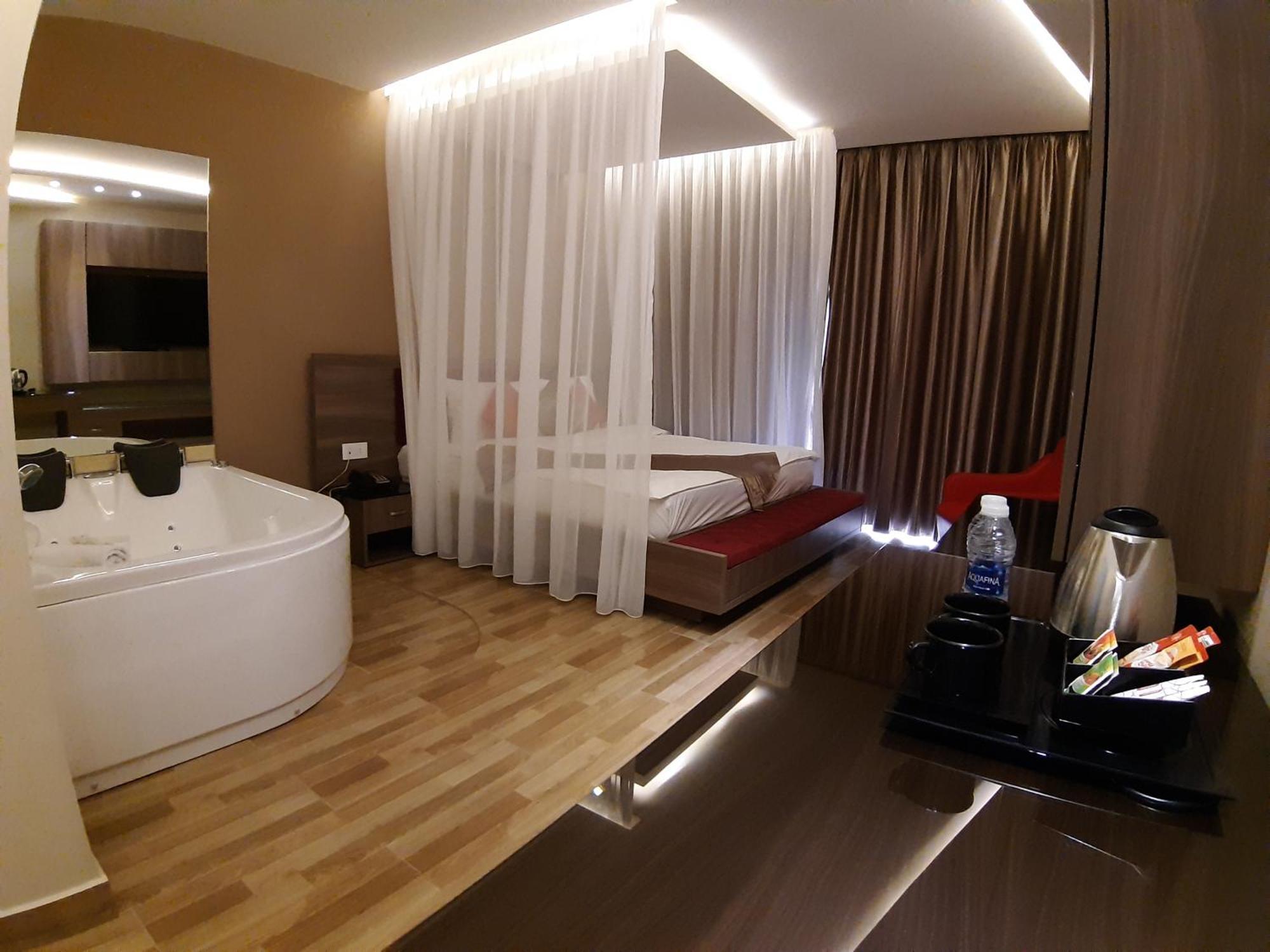 Jounieh Suites Boutique Hotel Esterno foto